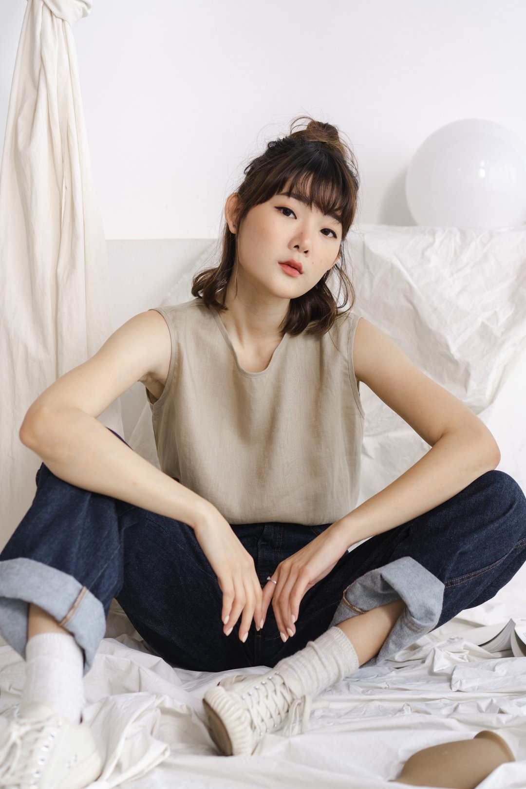 Linen Sleeveless Blouse with Back Side Pleated - Khaki - 女装上衣 - 亚麻 卡其色