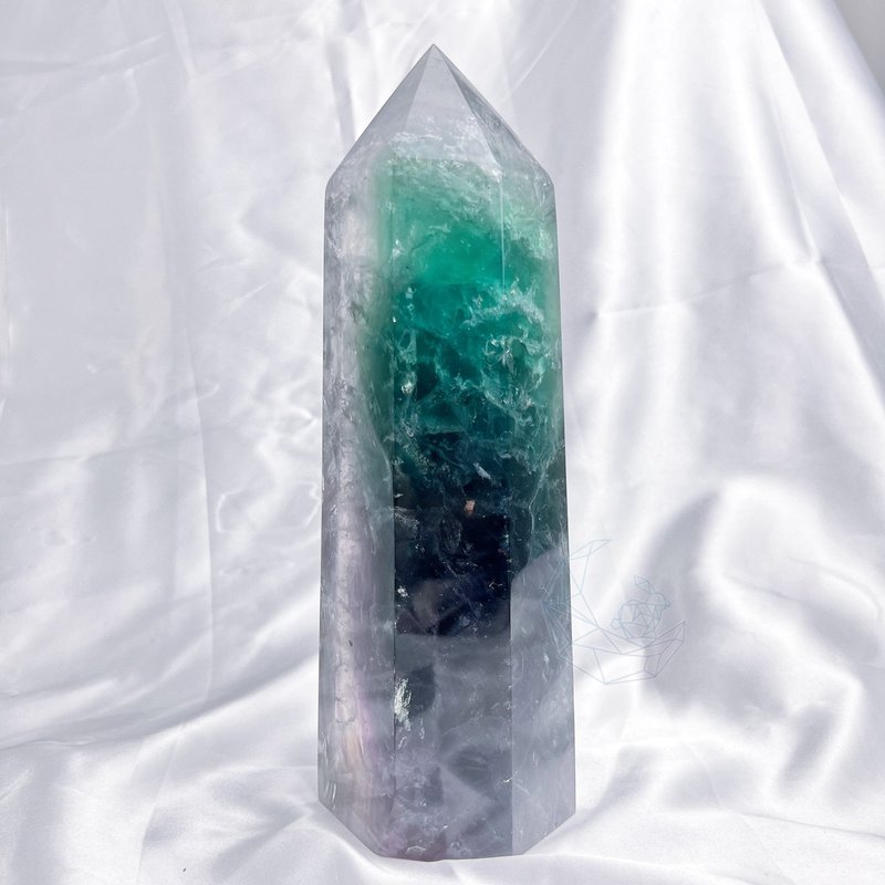 萤石柱 羽毛体 沉稳内敛感 带彩虹光 绿萤石 紫萤石 - 摆饰 - 水晶 多色