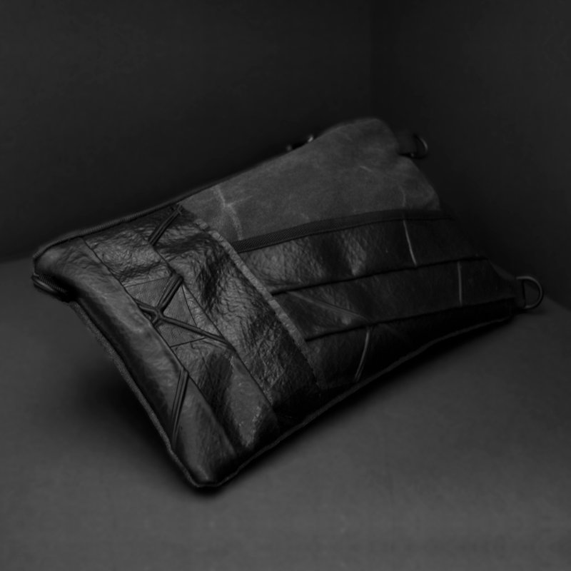 回收篮球// Triple Double 叁袋肩背包 - 侧背包/斜挎包 - 其他材质 黑色