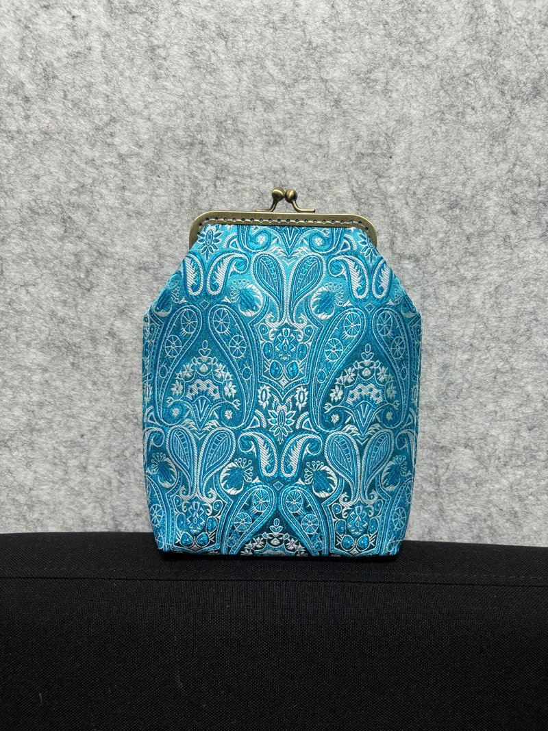 MBC 人手制 织锦腰果花 10cm 方形框 口金包 彩蓝色 - 侧背包/斜挎包 - 棉．麻 蓝色