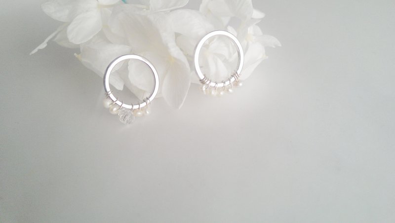 圆舞曲  几何珍珠纯银耳环 - 耳环/耳夹 - 其他金属 白色