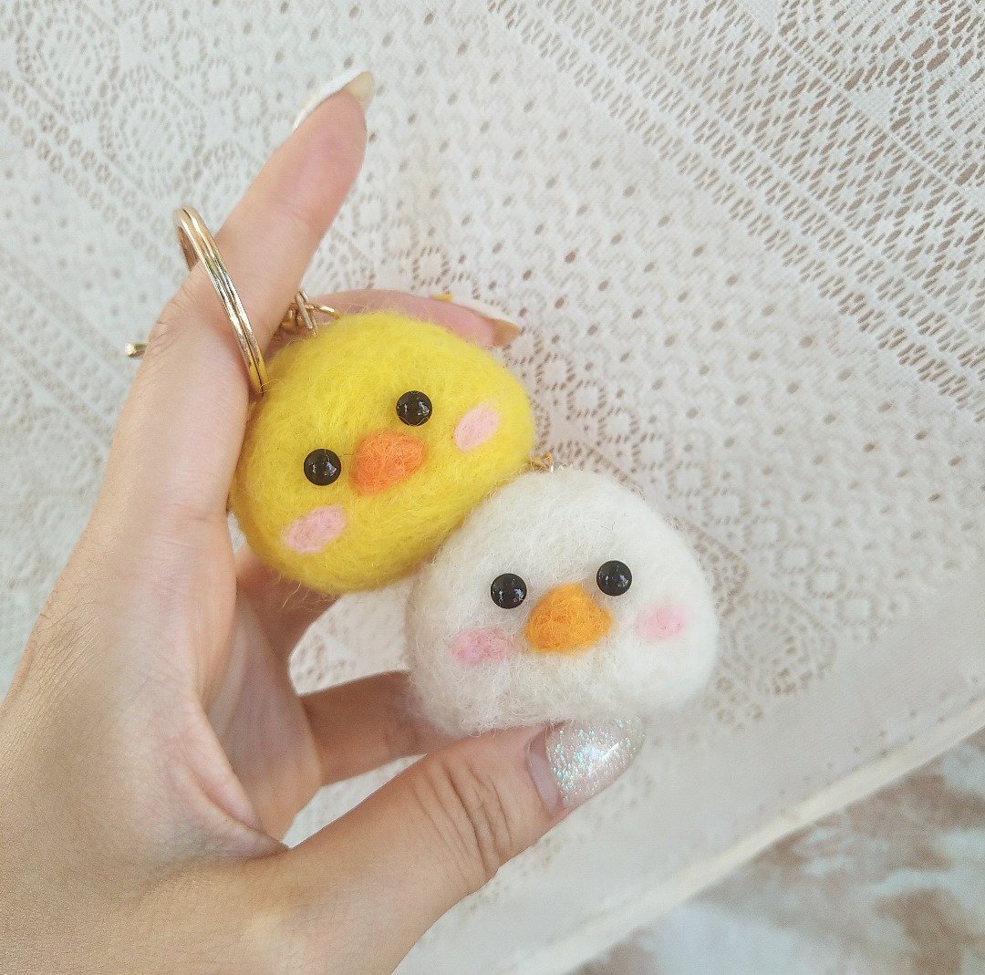 它们的小脑袋 - 小鸡仔与小鸭仔 羊毛毡吊饰 - 吊饰 - 羊毛 白色