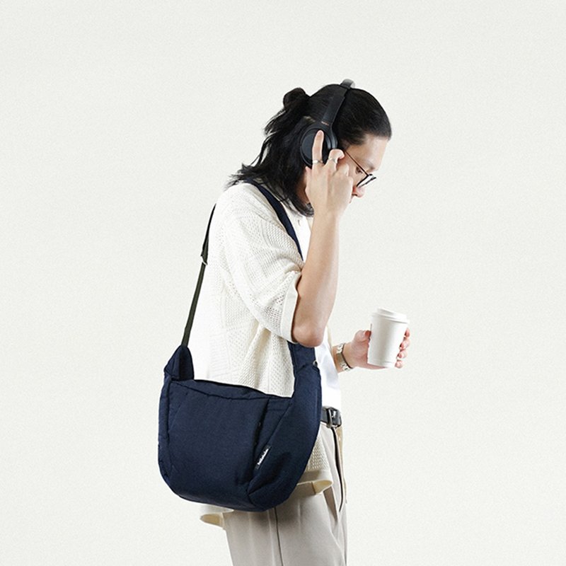 【FW25全新Wander系列】MILES 日常斜背包 中号 (莓果蓝) - 侧背包/斜挎包 - 环保材料 蓝色