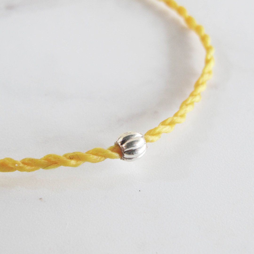 大员囡仔【手工制作】小银珠×蜡绳手链 黄色 yellow redline - 手链/手环 - 聚酯纤维 多色