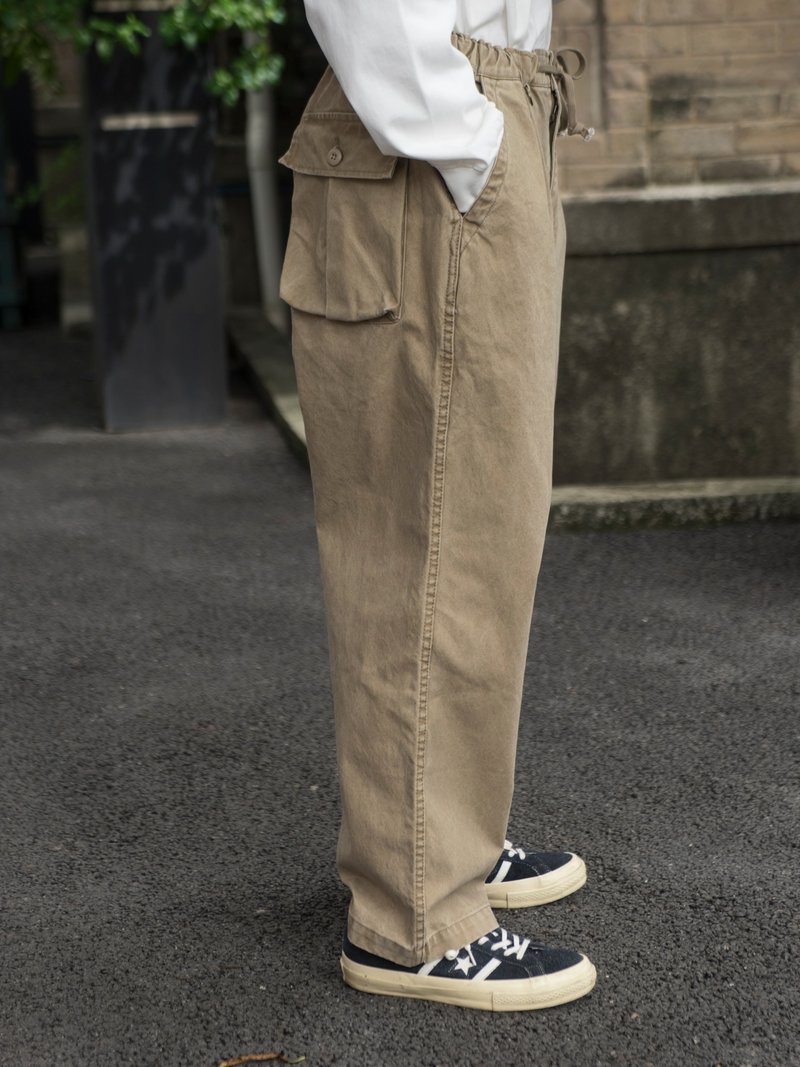 Pants 重磅洗水卡其工裝休閒褲 日系復古多袋設計造舊軍褲Vintage - 男士长裤 - 棉．麻 卡其色