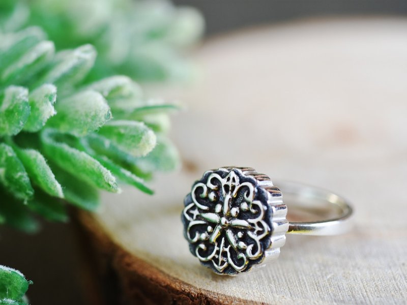 中秋月饼 (纯银戒指 女戒 情人节 手作银饰) - 戒指 - 纯银 银色