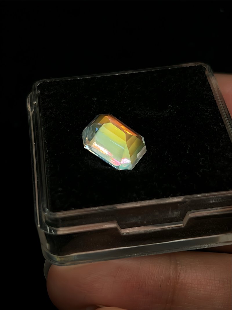 6.0 Ct   马达加斯加彩虹月亮石裸石 I 稀有大卡数的月光标本 - 项链 - 半宝石 多色