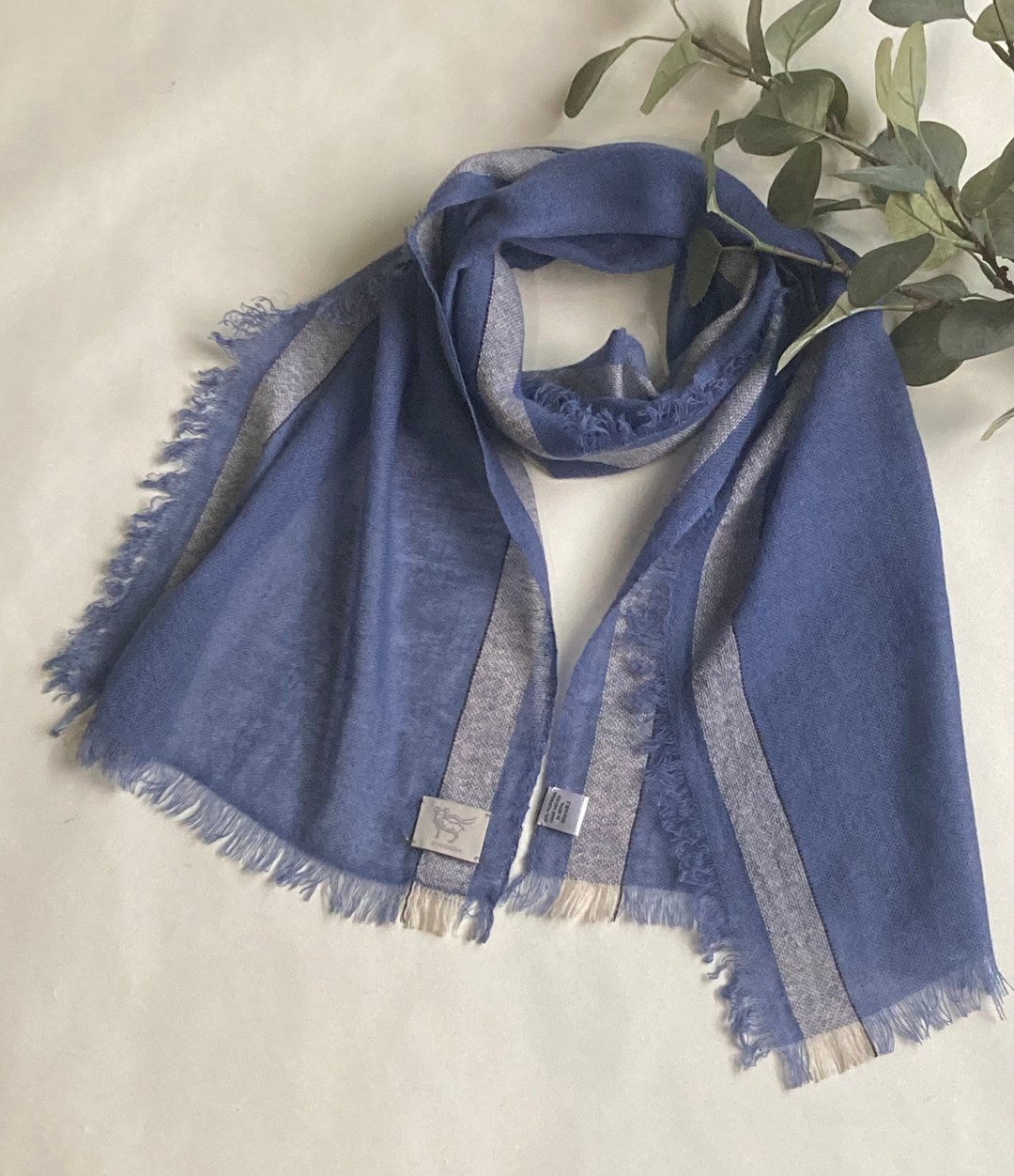 Hand woven Cashmere gauze muffler - 丝巾 - 羊毛 蓝色