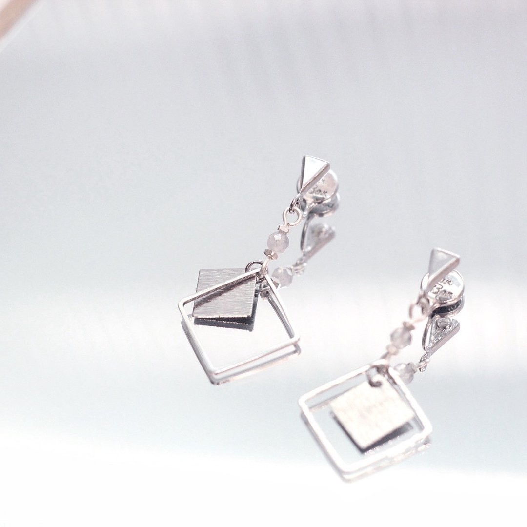 方舞晶光 | Crystal Square - 耳环/耳夹 - 其他金属 银色