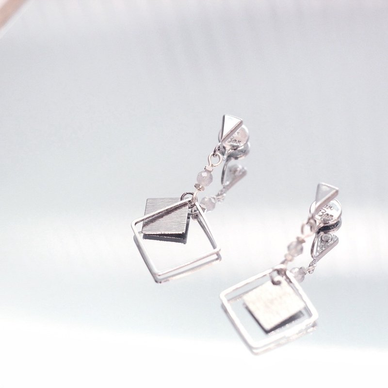 方舞晶光 | Crystal Square - 耳环/耳夹 - 其他金属 银色