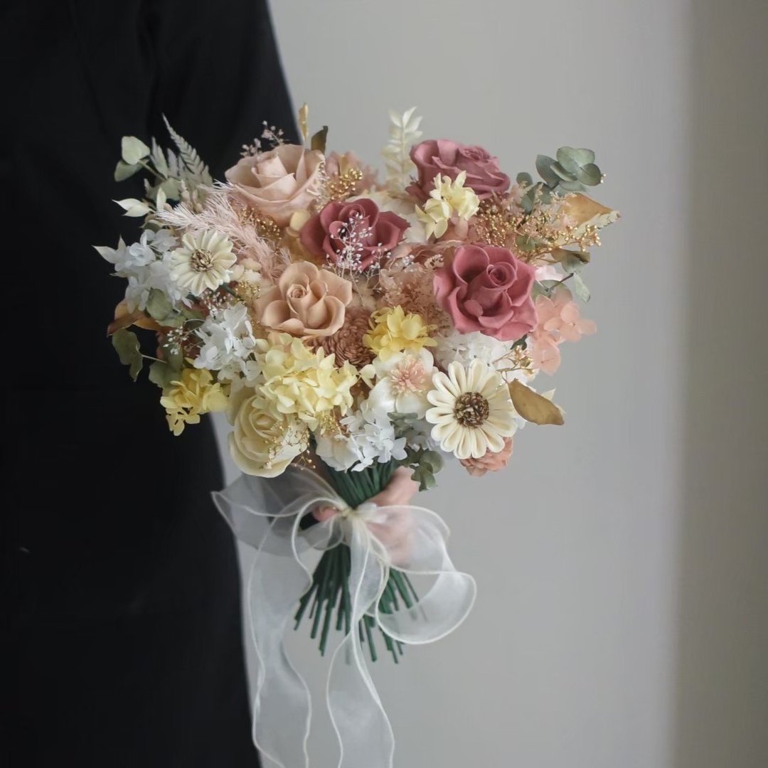 /粉黄色新娘多层次捧花/新娘 婚礼布置 定制化 胸花 婚礼 婚摄 - 干燥花/捧花 - 植物．花 粉红色