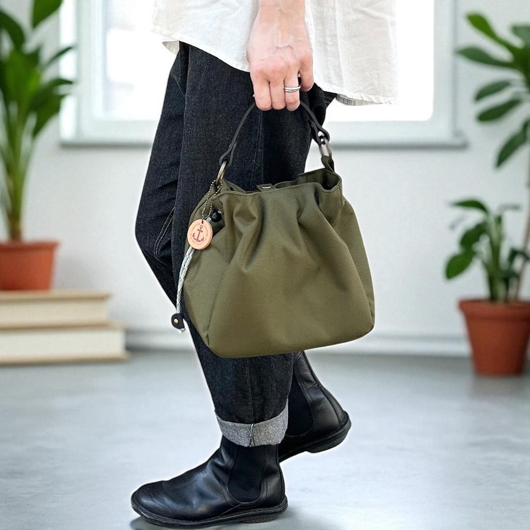 BALON mini 卡其色 CORDURA 尼龙防泼水材质包款 - 侧背包/斜挎包 - 尼龙 绿色