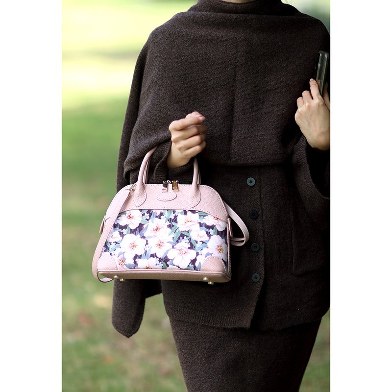 handmade全手缝真皮斜挎包手提包手作貝殼包粉色花卉 - 侧背包/斜挎包 - 真皮 粉红色