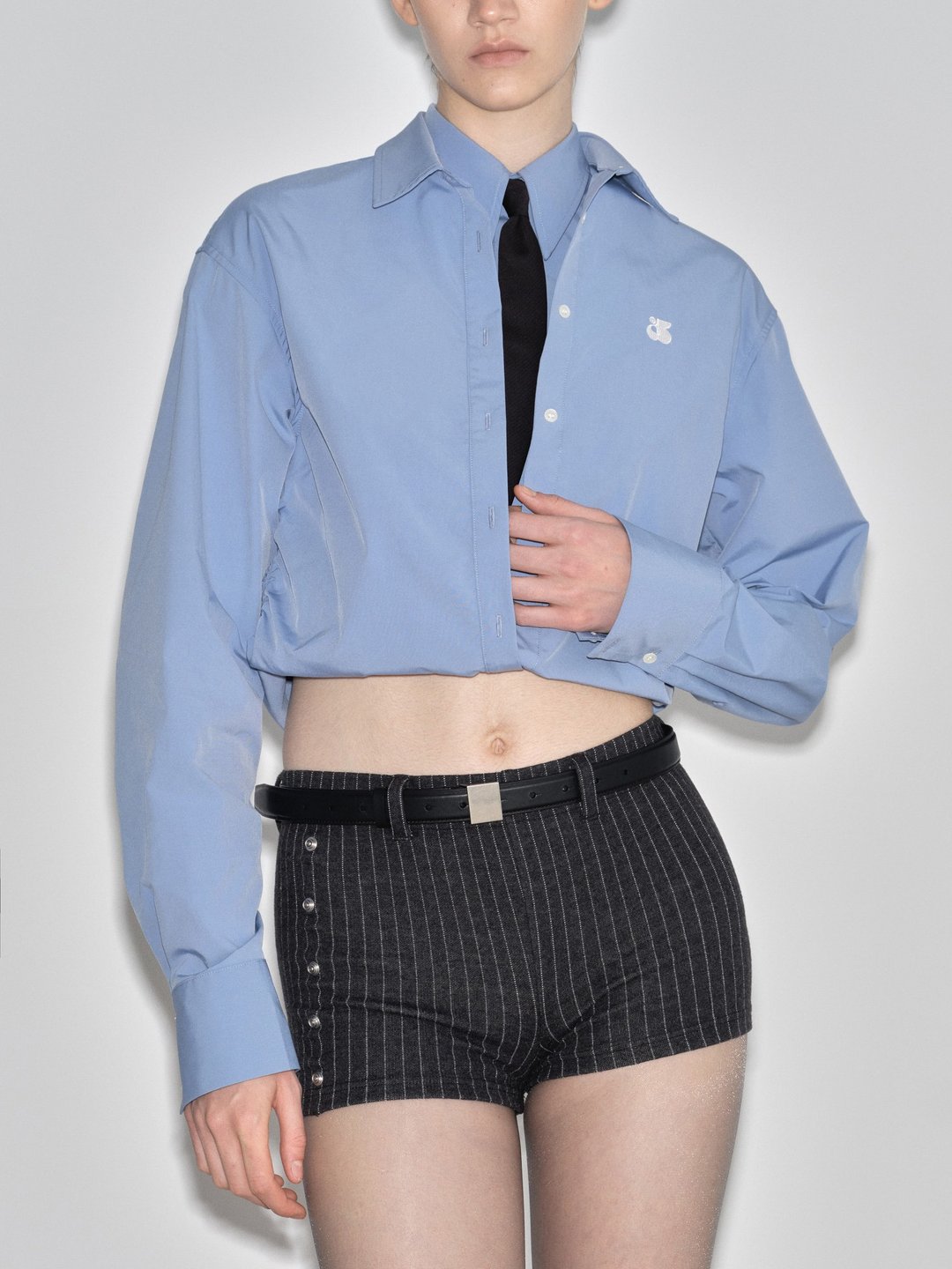 深灰條紋 雙層拆卸式短褲圍裙 Striped Shorts with Wrap Skirt - 裙子 - 棉．麻 灰色