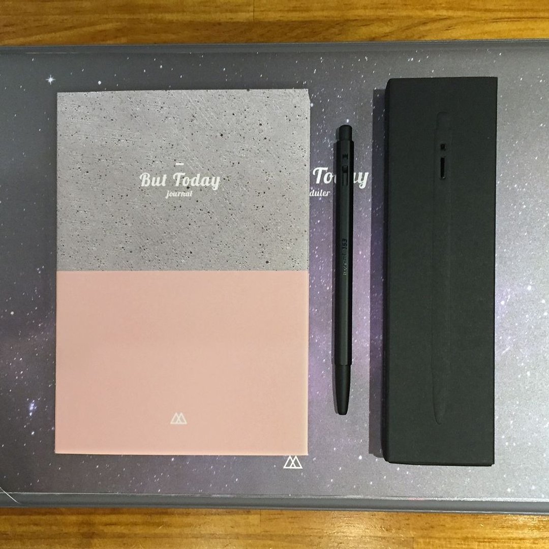 Goody Bag - 星球年历福袋组 (奥秘黑)-04原色水泥,PLD60801BCP - 笔记本/手帐 - 纸 粉红色