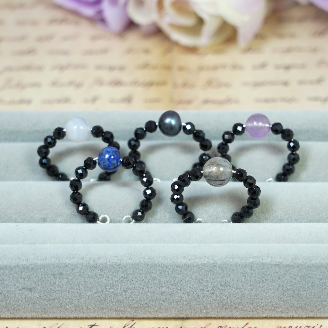 Black Spinel Amulet Ear Cuff Silver925 Customizable Gift - 耳环/耳夹 - 宝石 
