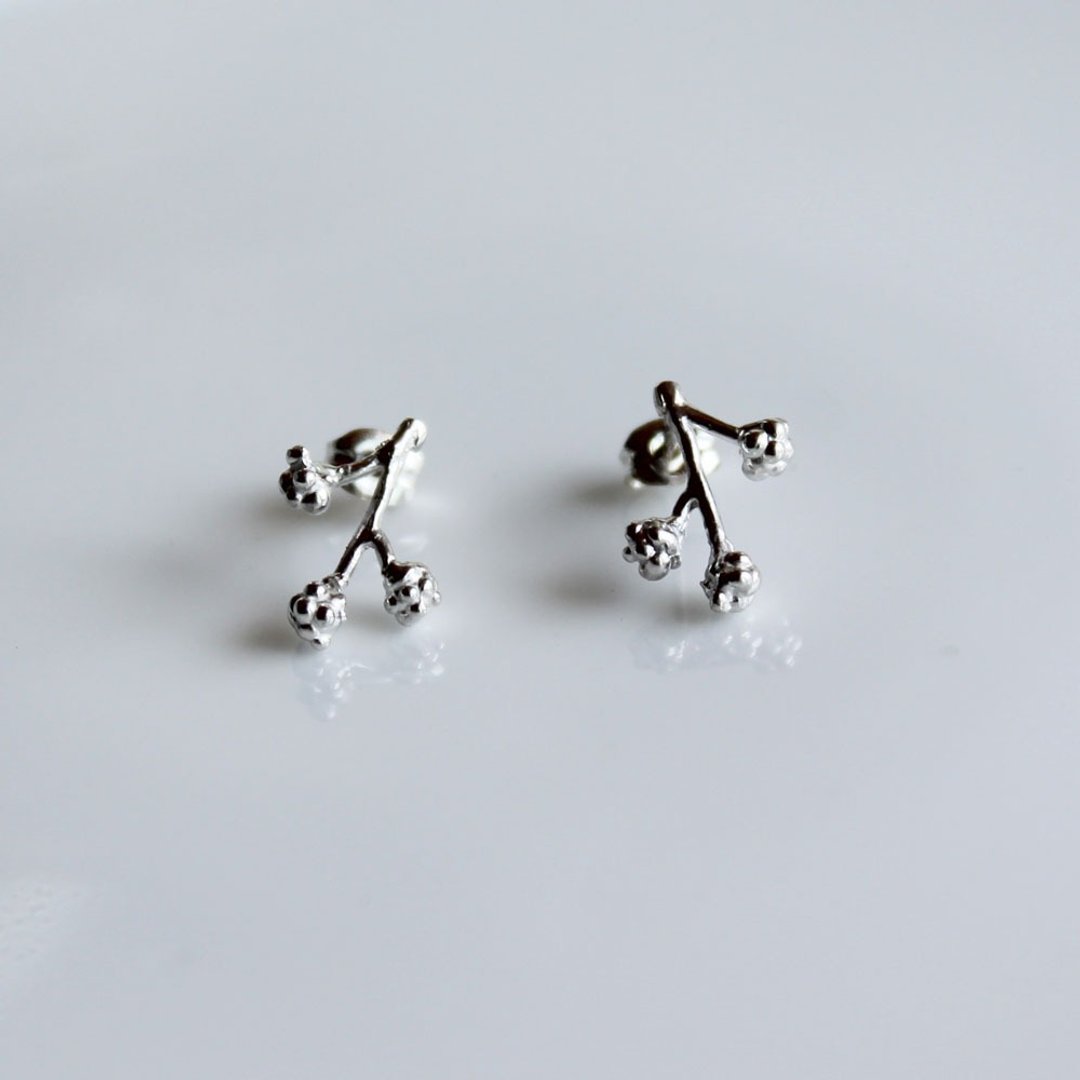 sv925 Mimosa earrings - 耳环/耳夹 - 其他金属 银色