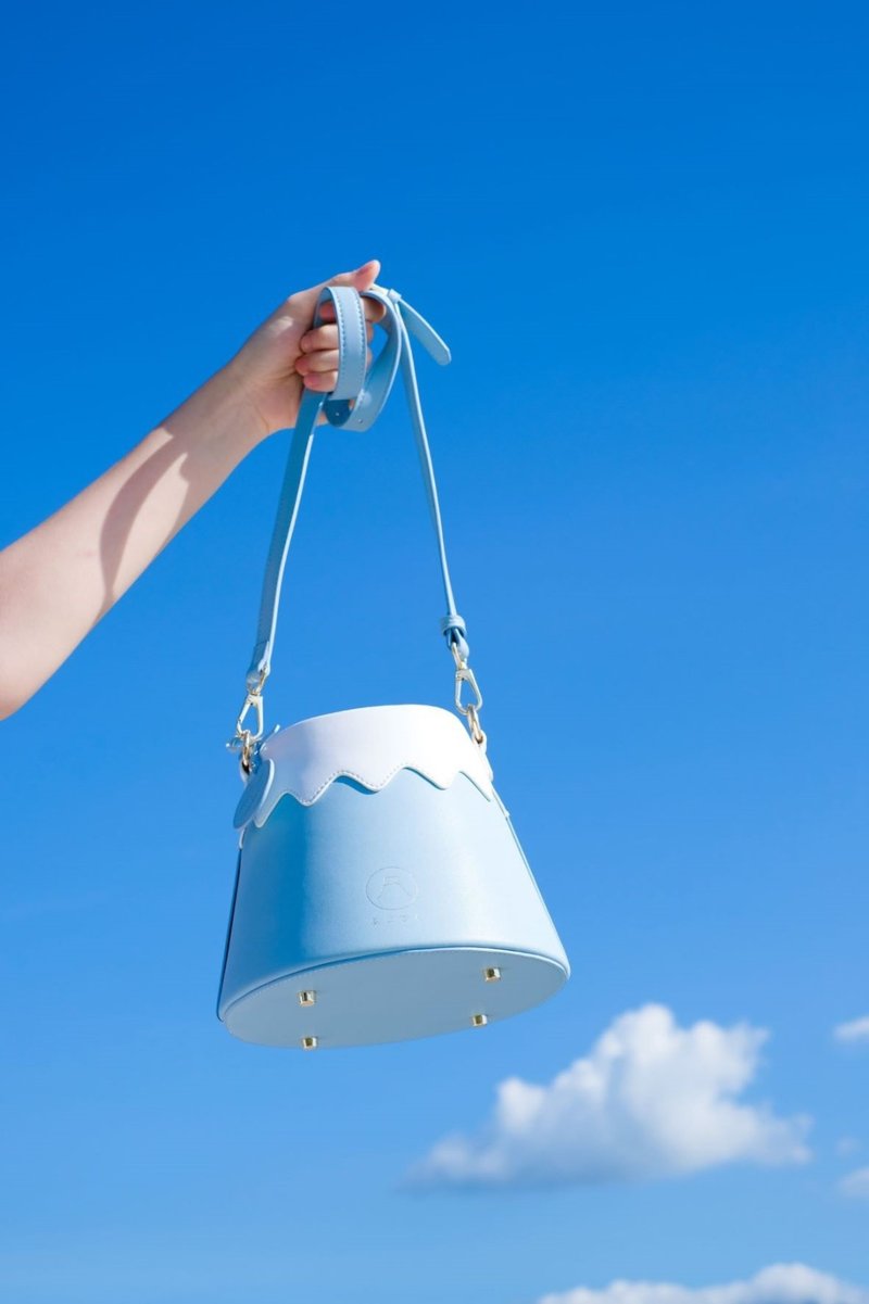 富士山御缘袋 - 晴れの雪  【 情人节 生日 】 - 侧背包/斜挎包 - 人造皮革 蓝色