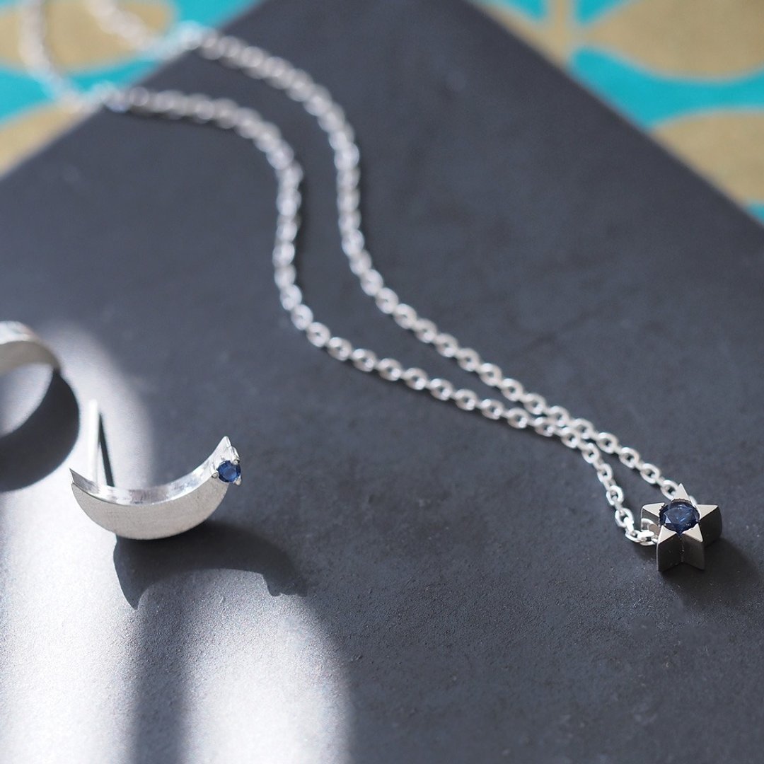 2 pieces set) sapphire star & crescent necklace earrings set Silver 925 - 项链 - 其他金属 蓝色