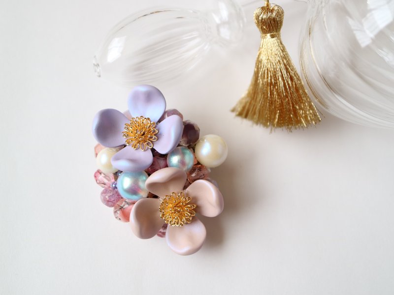 Hanamizuki Brooch Purple Pink Elegant Vintage Style Pearl Hanamizuki Flower Lover Spring Czech Glass Czech Beads Purple Elegance Gibre Givre Hoarfrost - 胸针 - 玻璃 粉红色