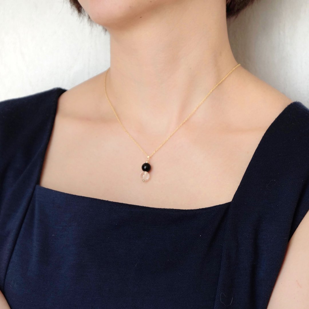 【Self Love系列】黑玛瑙×白水晶 水晶项链 辟邪开运 新年礼物 - 项链 - 水晶 黑色
