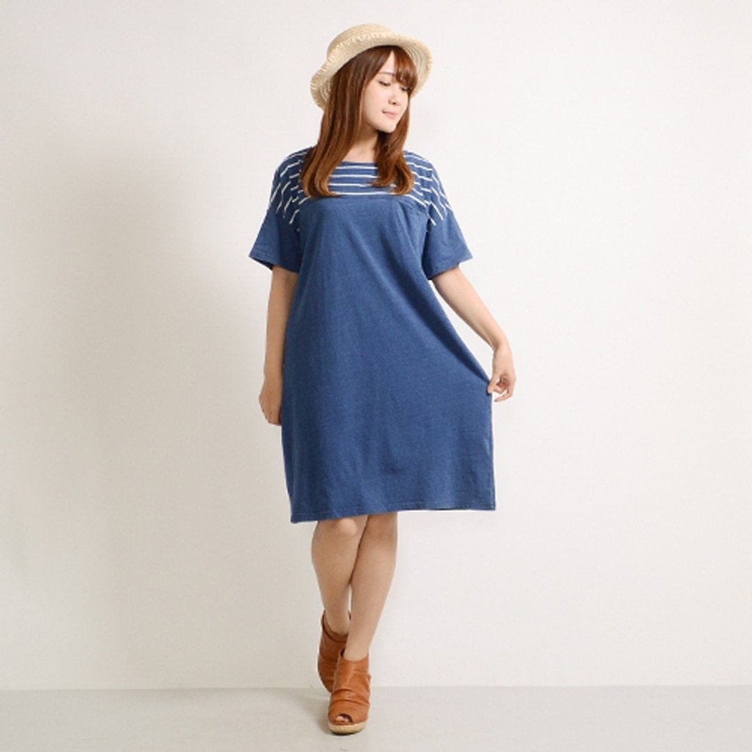 Light sweat short sleeve border switching one piece with breast pocket - 洋装/连衣裙 - 棉．麻 蓝色