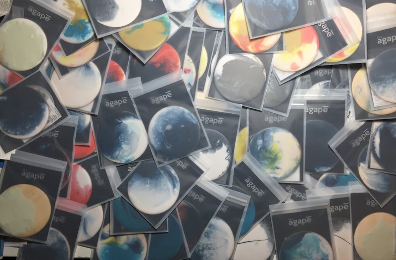 【 agape resin・月球体・树脂杯垫】10cm x 2 - 杯垫 - 塑料 多色