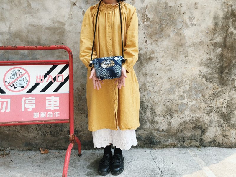 斜背小方包 / 翱翔的鸟 两色 - 侧背包/斜挎包 - 棉．麻 蓝色