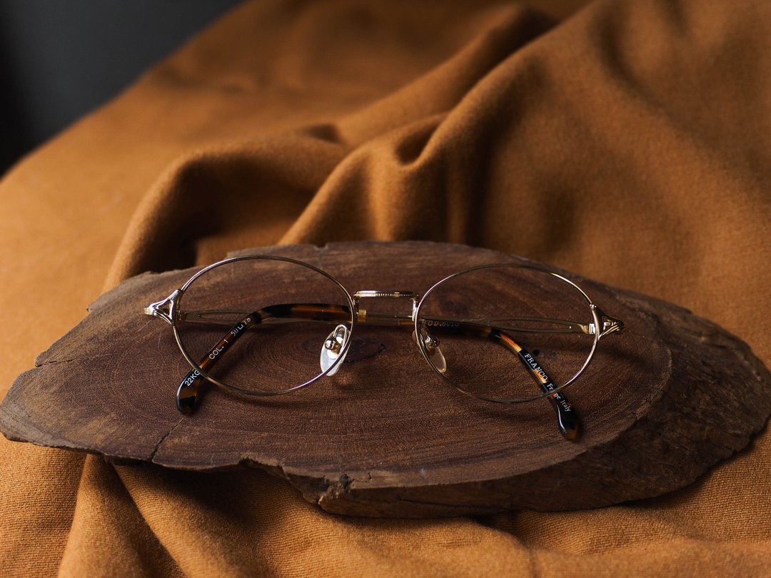 金沙弧线三角篓空椭圆形细框金属镜框古董眼镜 Italy/glasses - 眼镜/眼镜框 - 贵金属 金色