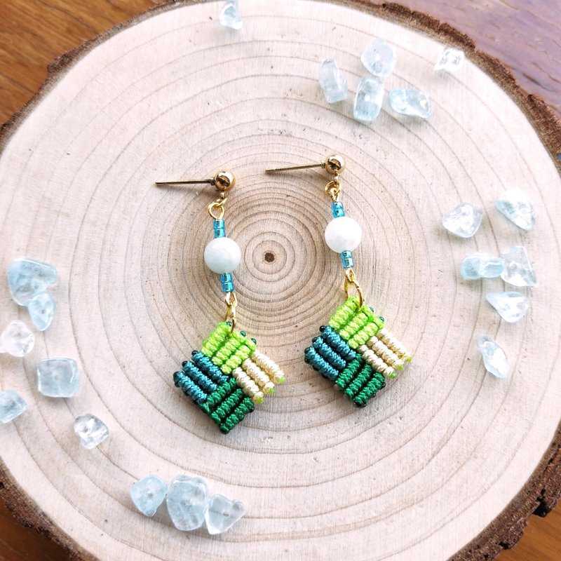 E028-手工编织方块耳环 马赛克系列 春日新芽 - 耳环/耳夹 - 尼龙 绿色