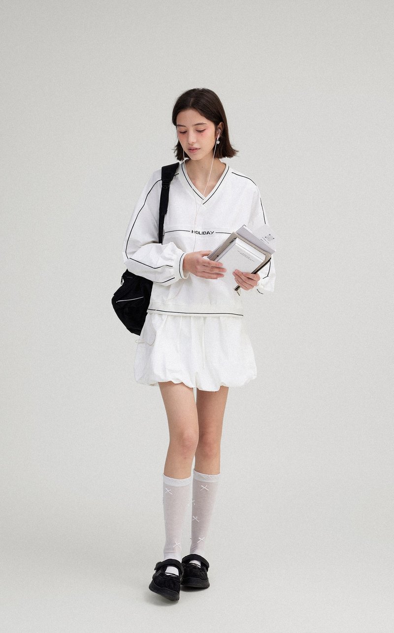 holiday假期女孩 复古运动感V领上衣 花苞短裙套装 - 女装上衣 - 其他材质 白色