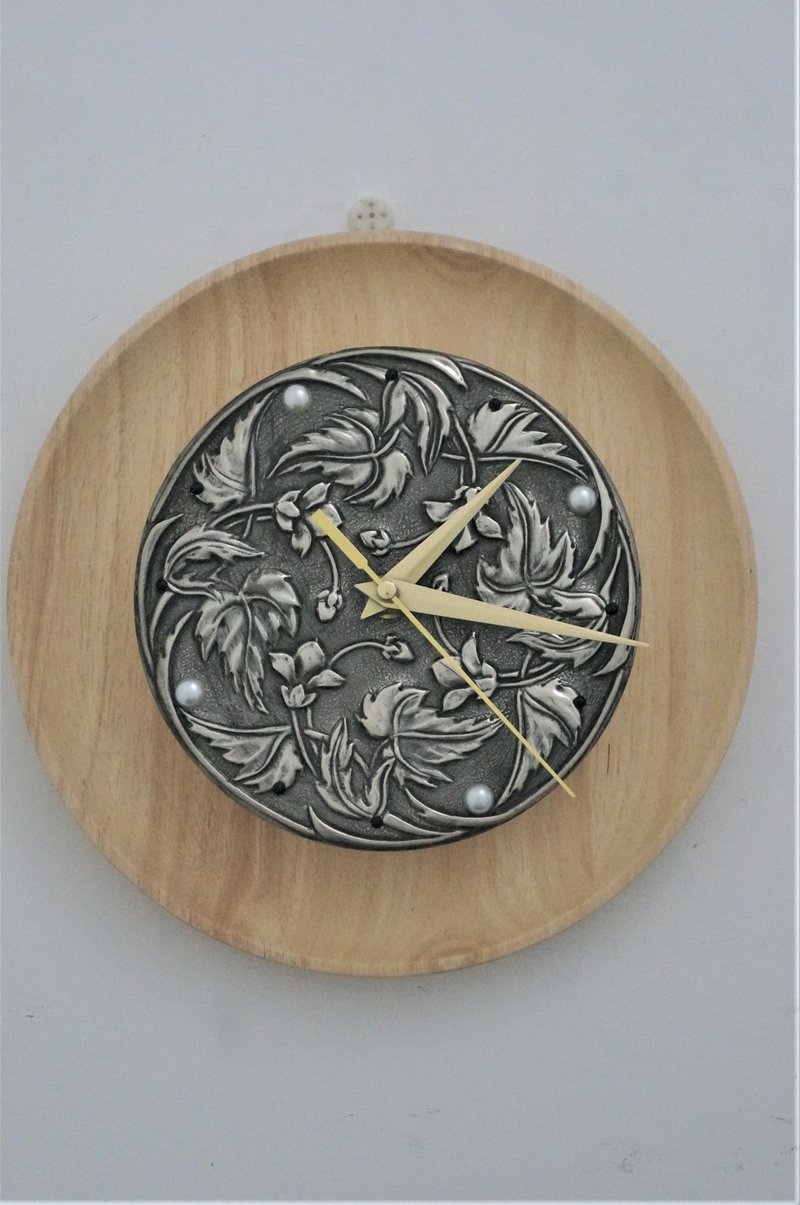 锡雕  万代绵长美好愿望的缠枝文 时钟 - 时钟/闹钟 - 其他材质 银色