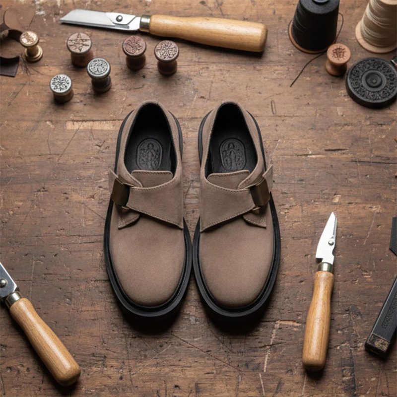 马丁孟克鞋_米褐 方便穿脱 男女版 情侣鞋 长效防水 34~48 码 - 其他女款皮鞋 - 真皮 灰色