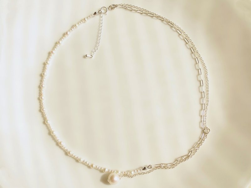 停摆的挂钟 Horloge suspendue - 项链 - 珍珠 白色