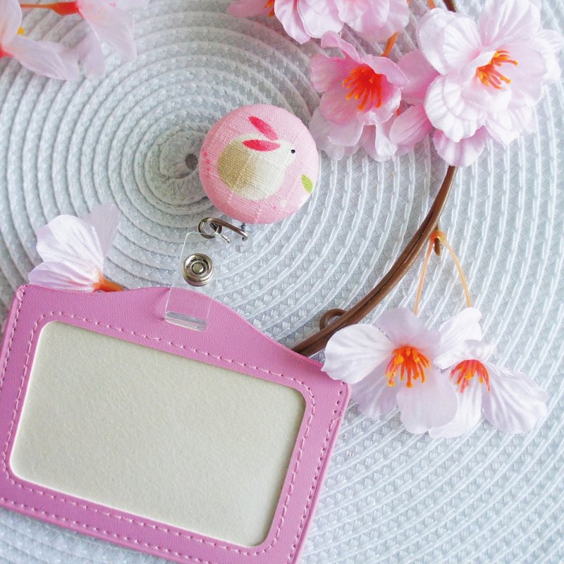 Lovely日本布【樱花兎伸缩扣环 +卡套】悠游卡、证件套【腮红灰】 - 证件套/卡套 - 棉．麻 粉红色