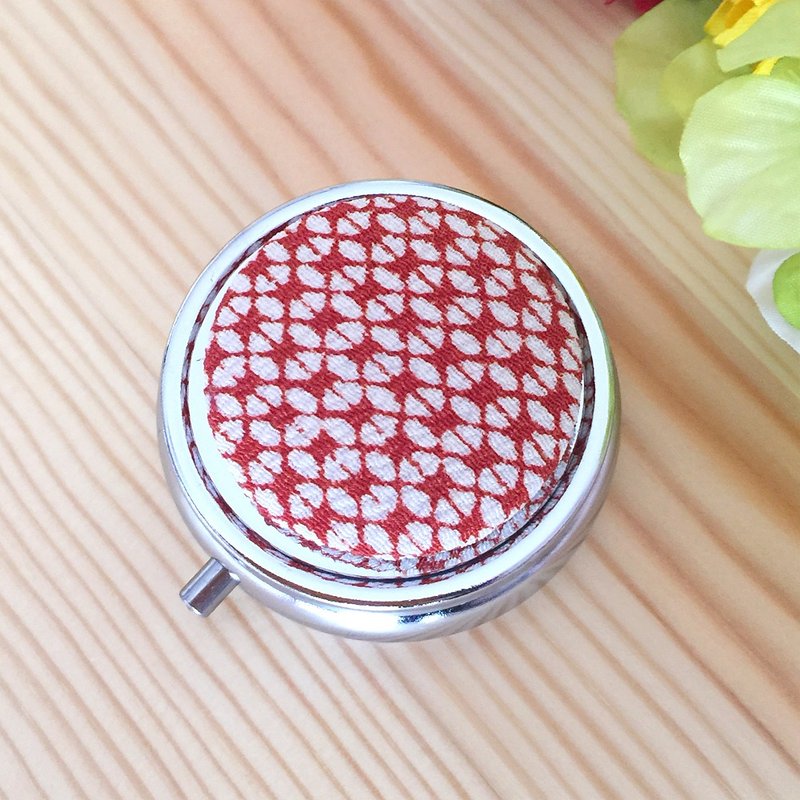 Pillbox with Japanese Traditional pattern, Kimono - 其他 - 其他金属 红色