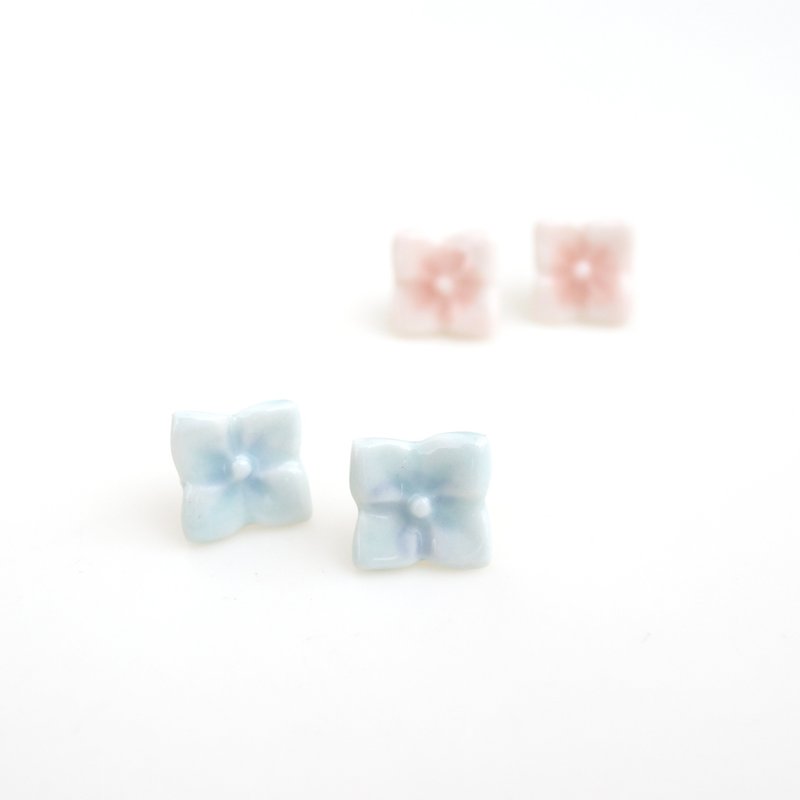 Hydrangea earrings - 耳环/耳夹 - 瓷 粉红色