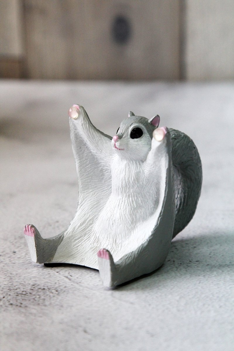 日本Magnets可爱动物 桌上小手机架/手机座(飞鼠张开手) - 手机座/防尘塞 - 树脂 白色