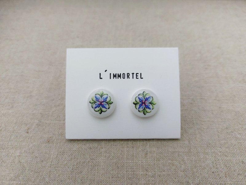 地仙 L'IMMORTEL 花纹 耳针式耳环 - 耳环/耳夹 - 塑料 多色