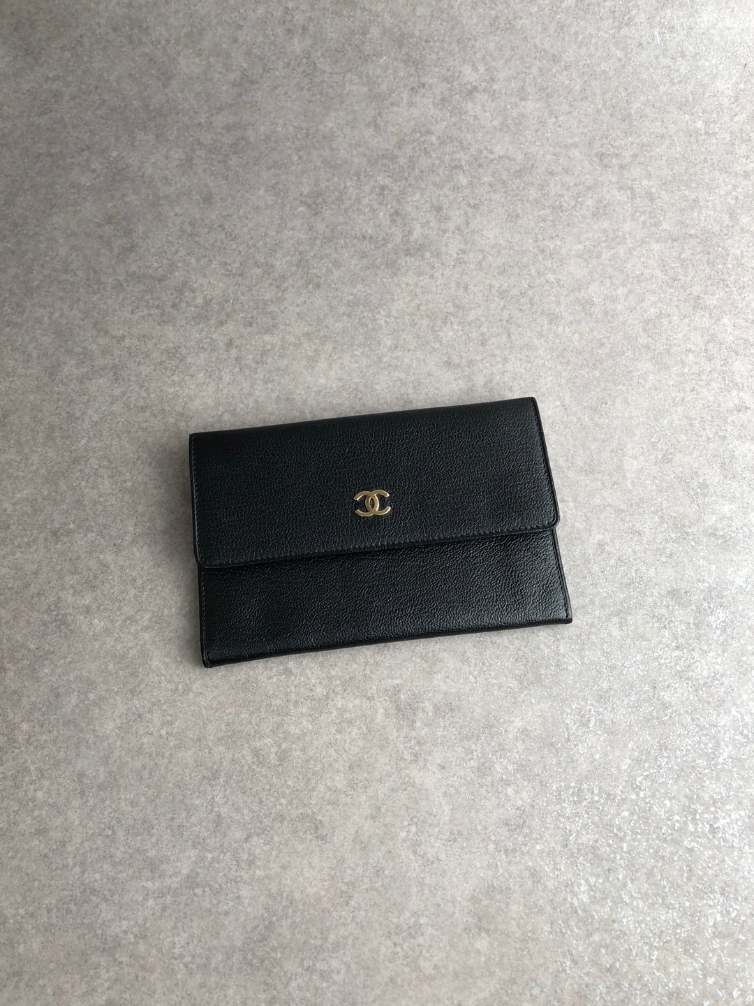 【日本直送 名牌中古包】CHANEL 香奈儿 钱夹 黑色 经典双 C 标志 皮革 双折 vintage 古着 绝版 b46bgz - 皮夹/钱包 - 真皮 黑色