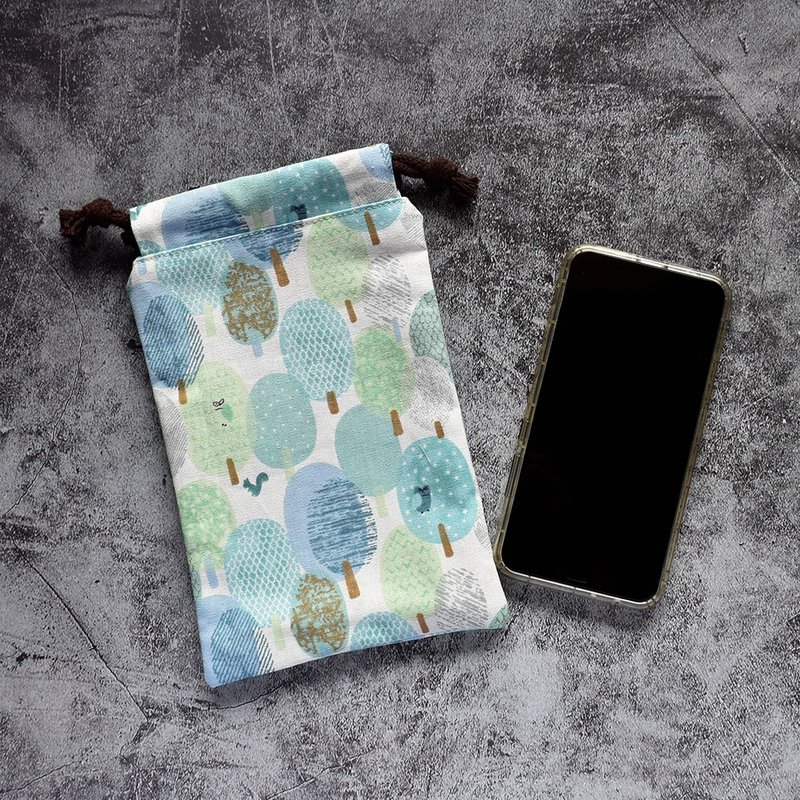 束口袋(中)  手机防尘袋/棉棉袋_迷雾森林 - 化妆包/杂物包 - 棉．麻 绿色