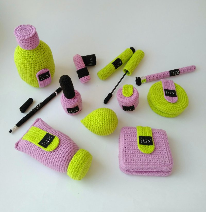 crochet makeup kit, crochet lipstick, pretend play, toy cosmetics gift for girls - 玩具/玩偶 - 棉．麻 多色