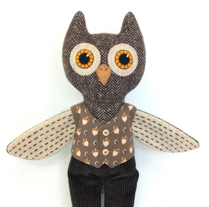 猫头鹰男孩，纺织毛绒娃娃，手工羊毛毛绒玩具 - 玩偶/公仔 - 羊毛 咖啡色
