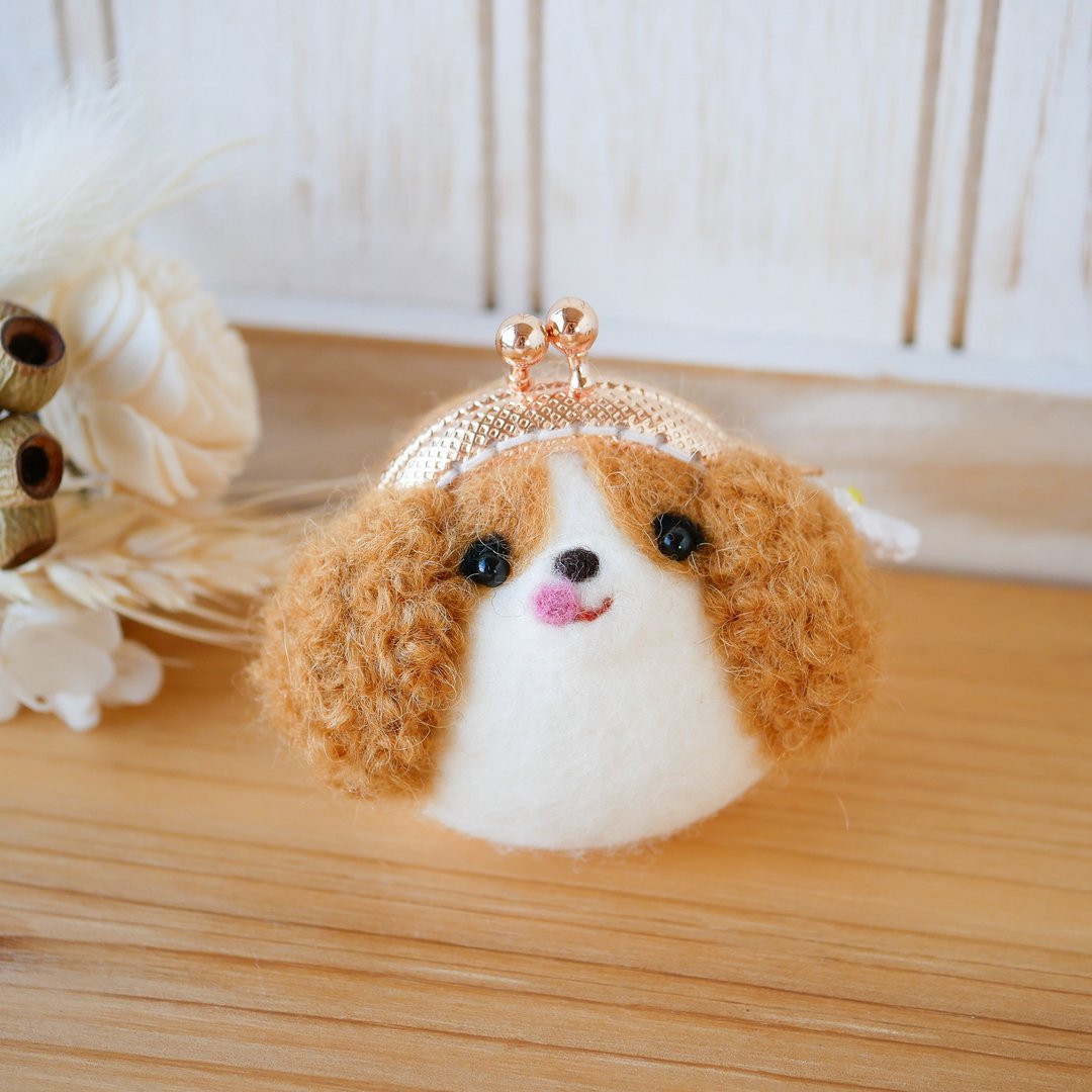 Dog purse Cavalier Wool felt coin case Accessory holder - 玩偶/公仔 - 羊毛 咖啡色