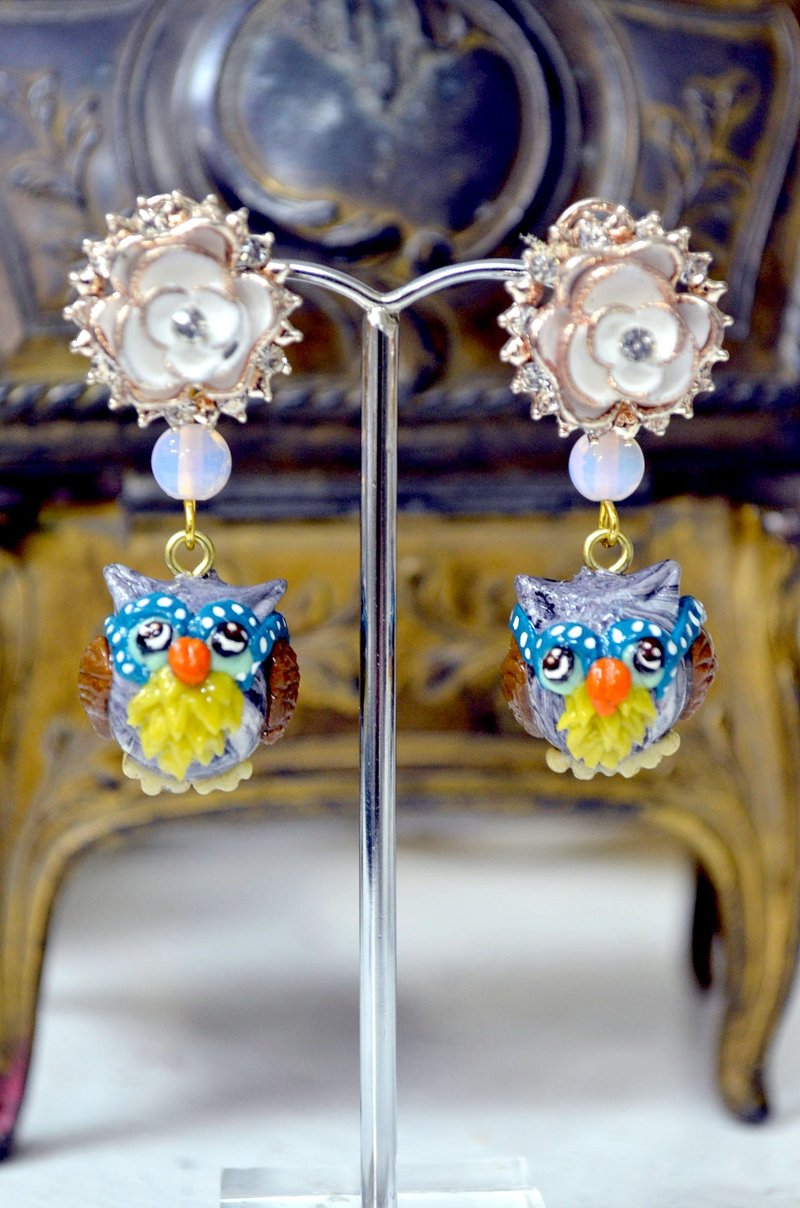 TIMBEE LO 手工制 小猫头鹰耳环 - 耳环/耳夹 - 树脂 多色