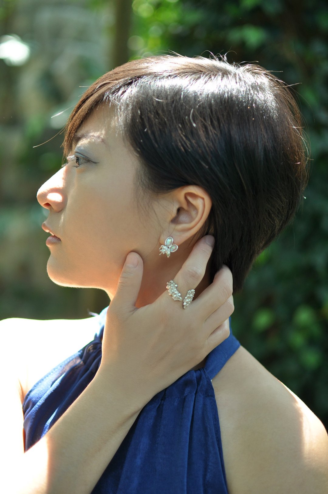 蛋白石昆虫耳环 / Opal insect earrings - 耳环/耳夹 - 银 银色