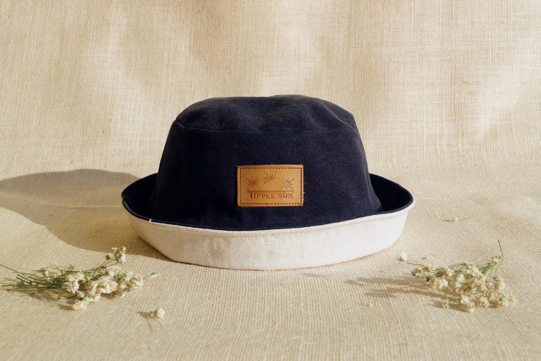 Tipple Sun Bucket hat (Black /off white) - 帽子 - 纸 黑色