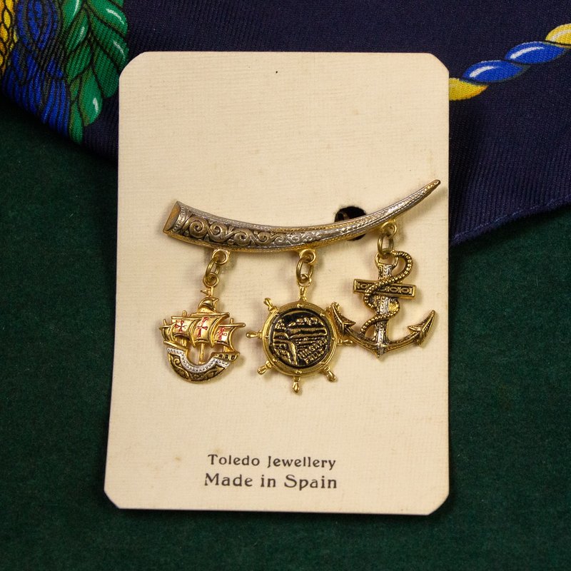 西班牙古董 大马士革工艺 海军风垂坠吊饰 镀金胸针 - 胸针 - 其他金属 金色