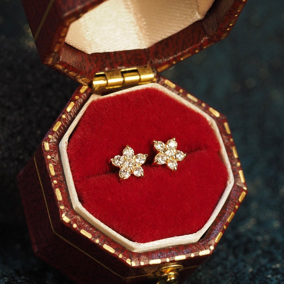 18K金钻石樱花耳环 18K Gold Diamond Sakura Earrings (with Jap - 耳环/耳夹 - 贵金属 