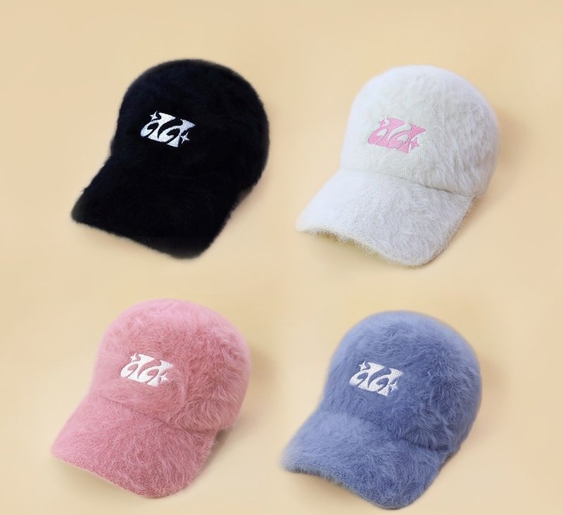 DADDY | Double D Fluffy Hat 标志性的 Double D 绒毛棒球帽，可爱俏丽。 - 帽子 - 其他材质 